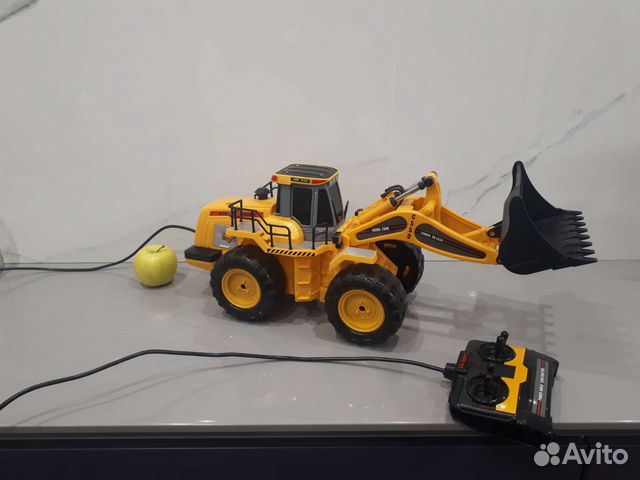 Игрушка на пульте 