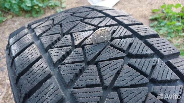 Bridgestone Blizzak DM-V2 225/60 R17 99Q