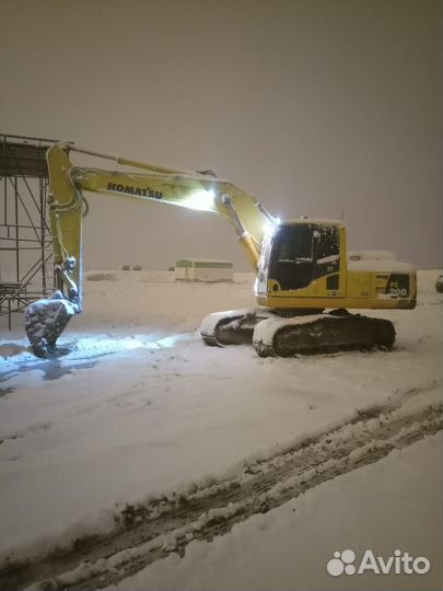 Услуги гусеничного экскаватора