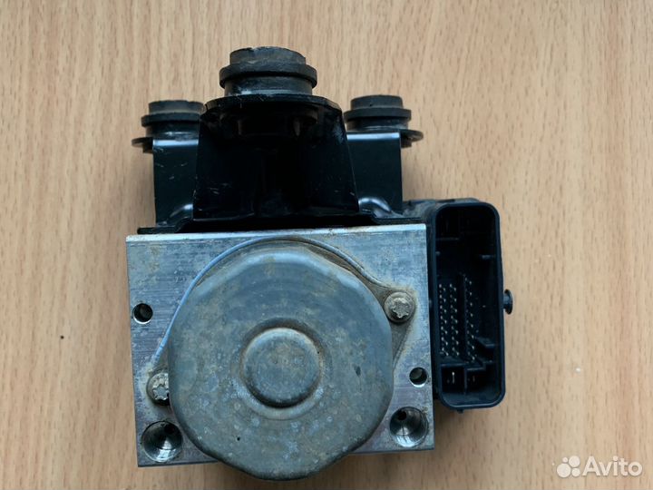 Блок абс ABS Фольксваген Поло 2014 год 1.6 АКПП