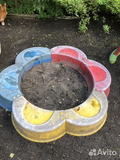 Горка и песочница для улицы