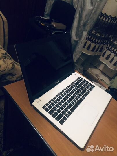 Asus X551M Celeron N2830M/4gb/15,6
