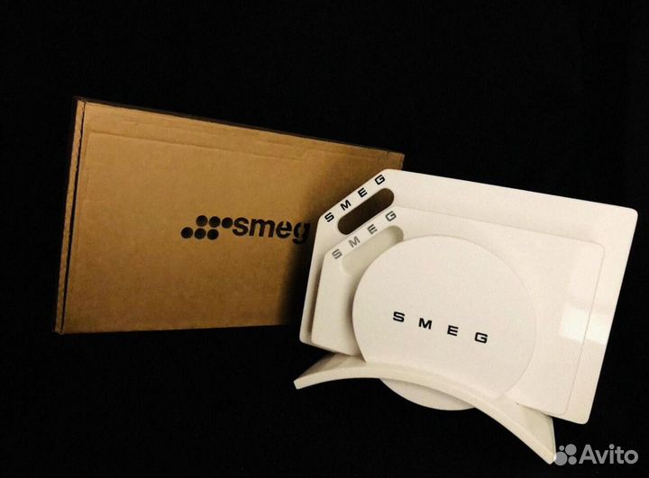 Керамика Smeg: белые доски для кухни