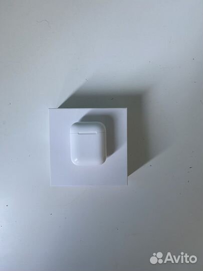 Наушники Apple AirPods