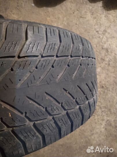 Goodyear UltraGrip 245/65 R17 107H