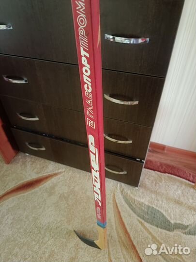 Клюшка хоккейная