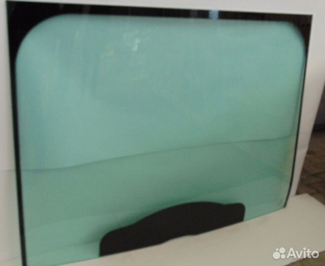 Лобовое стекло JCB