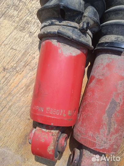 Амортизатор задний Jeep Grand Cherokee ZJ