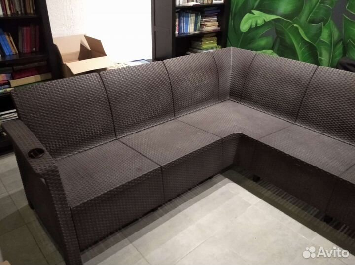 Диван садовый угловой