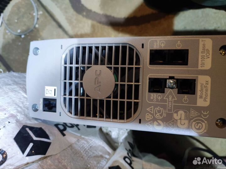APS Back-UPS RS1000 блок бесперебойного питания