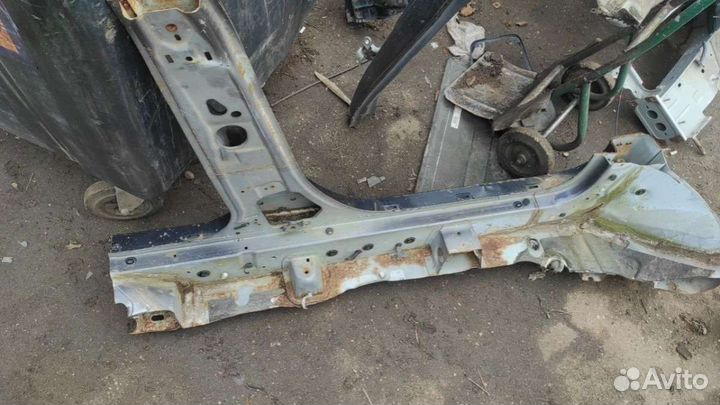 Порог левый Mazda3 BK2007