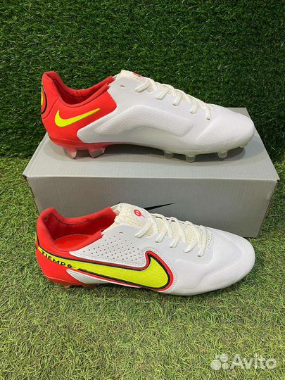 Футбольные бутсы Nike Tempo