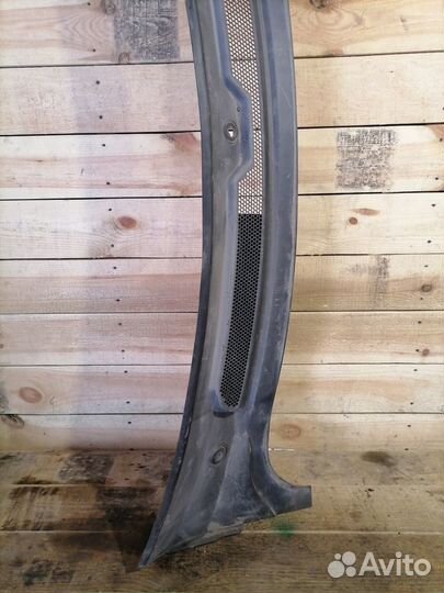 Жабо решетка стеклоочистителя Land Rover Range Rov