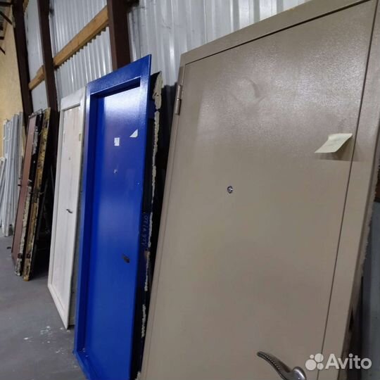 Дверь входная металлическая