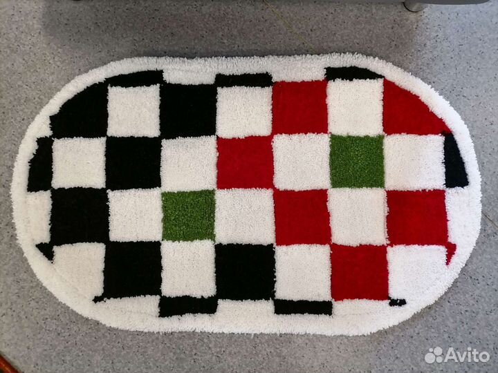Коврик ручной работы