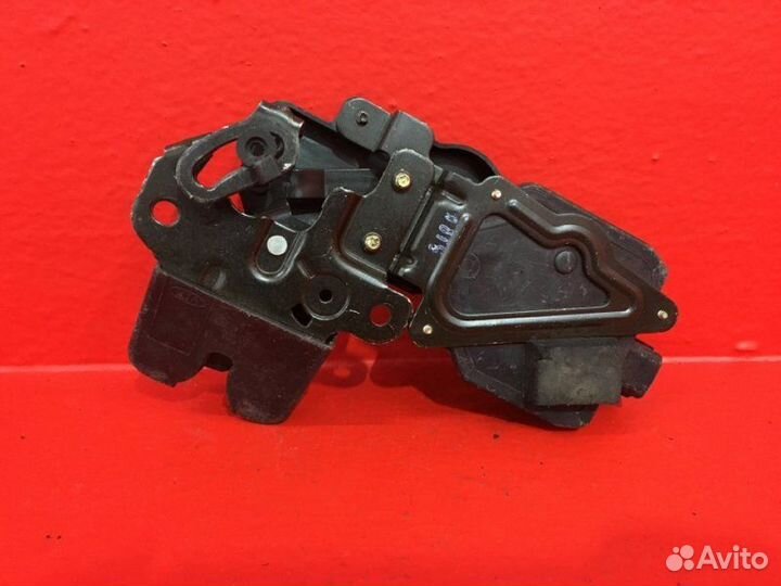 Замок крышки багажника задний Kia Cerato LD D4FA