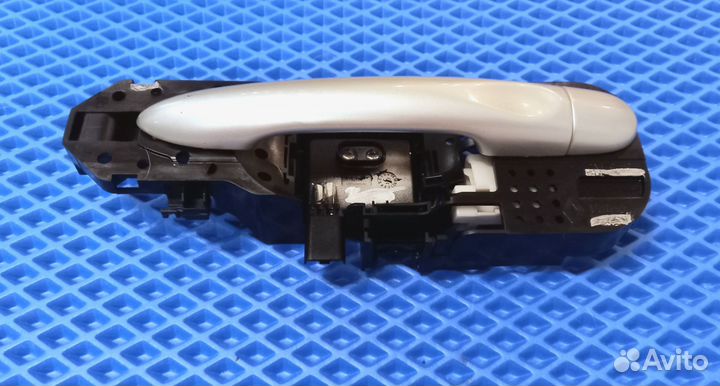 Ручка двери задняя левая Renault Fluence K4MV838