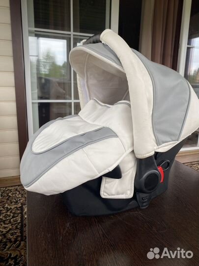 Автолюлька/автокресло Karwala + адаптеры