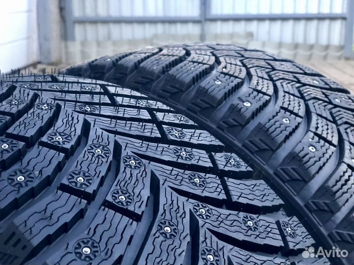 Continental IceContact 3 285/45 R20