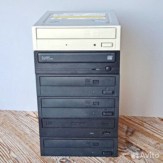 Dvd rw привод SATA