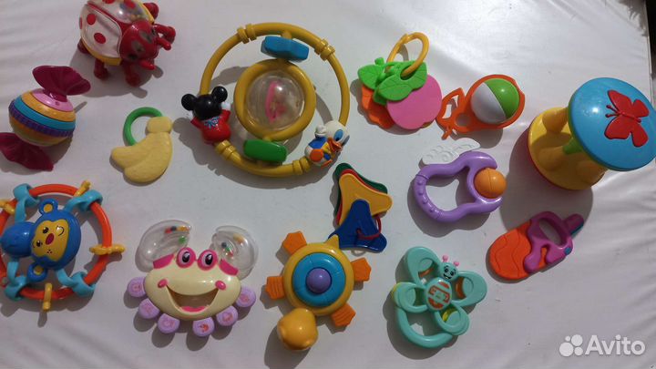 Детские развивающие игрушки,погремушки пакетом