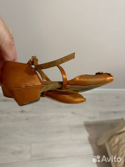 Туфли для бальных танцев