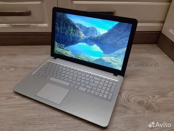 Asus Vivobook R543BA