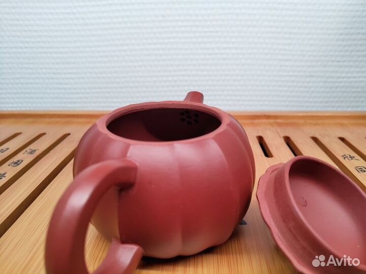 «Чайный меридиан». Чайник из Исин, Цзянсу