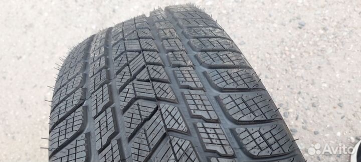 Pirelli Scorpion Winter 285/45 R21 113W