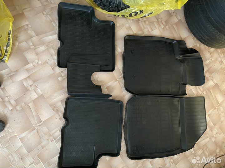 Коврики в салон резиновые для Renault Duster