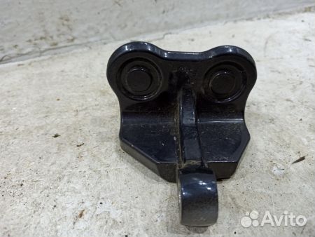 Петля двери задней левой верхняя