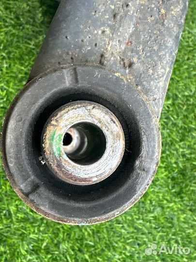 Рычаг подвески задний левый Nissan Armada TA60