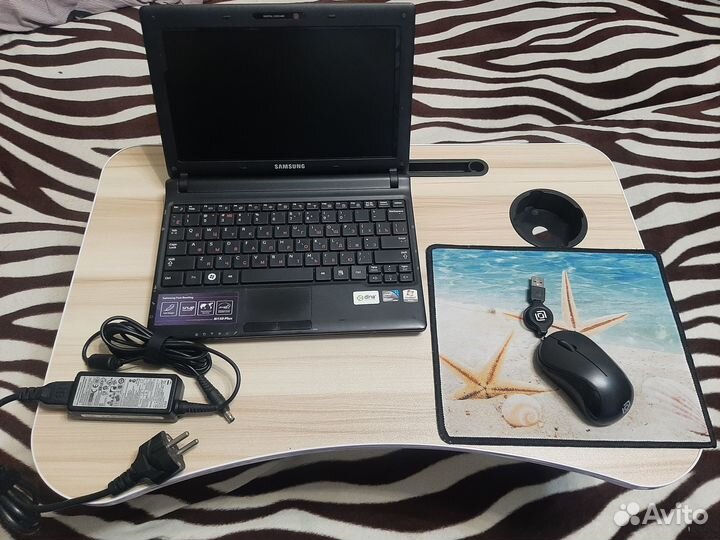 Нетбук Samsung N150 plus
