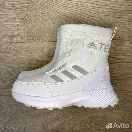 Сапоги ботинки зимние детские Adidas Terrex 32-37