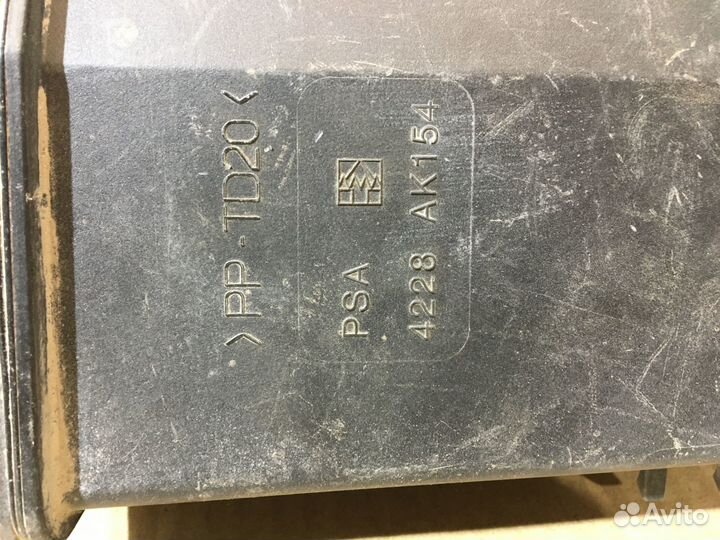 Фильтр топливный Peugeot 307