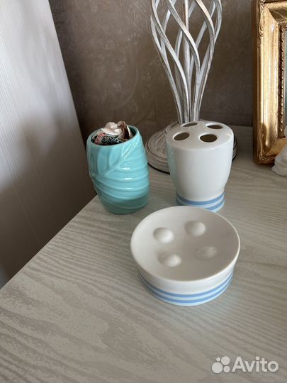 Мыльница и 2 стакана для зуб щеток