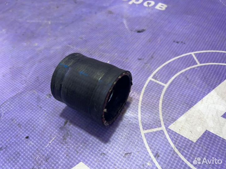 Патрубок интеркулера Volkswagen Touareg 7L 5.0 AYH