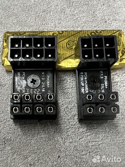 Угловой переходник питания видеокарты