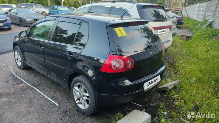 Volkswagen Golf 1.6 AT, 2005, 301 000 км