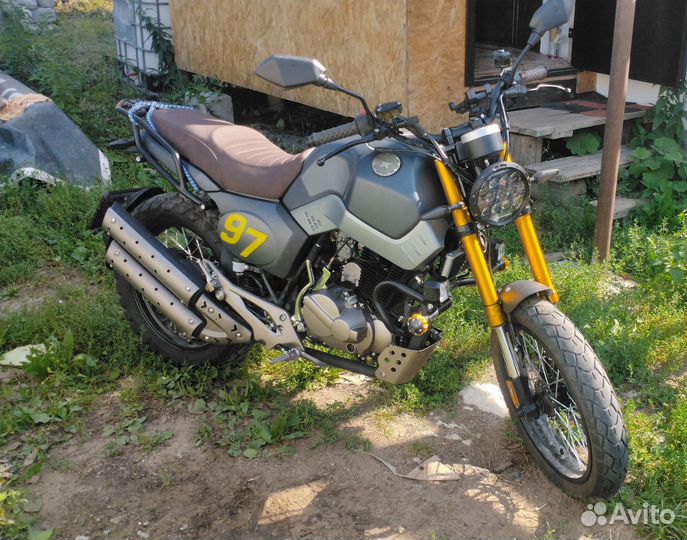 Street 250