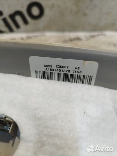 Обшивка двери багажника Mercedes Gl X164