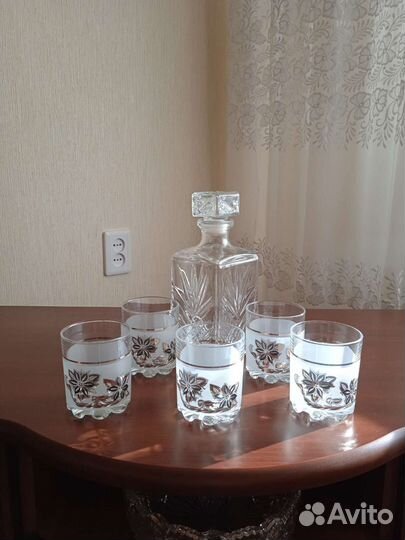 Штоф со стаканами
