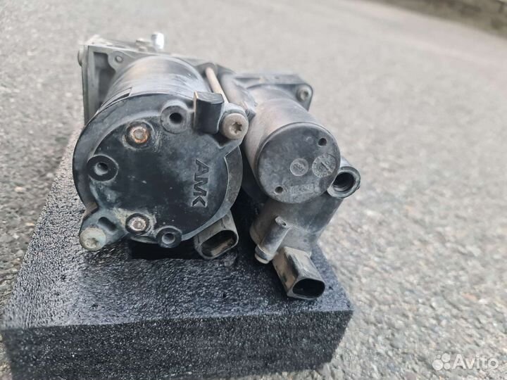 Компрессор пневмоподвески AMK mercedes w221