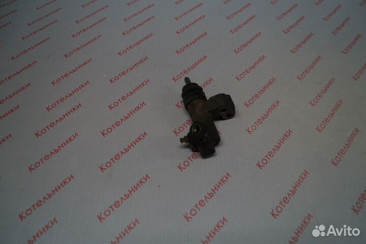 Nissan 30620-2J00A Цилиндр сцепления рабочий