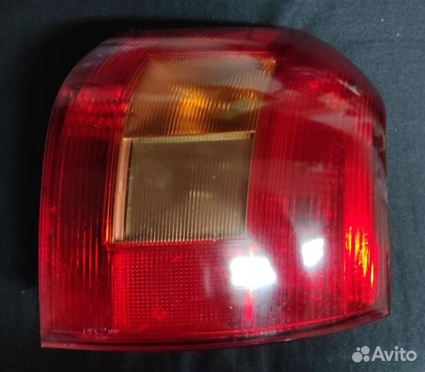 Фонарь правый тойота королла 120 хетчбэк
