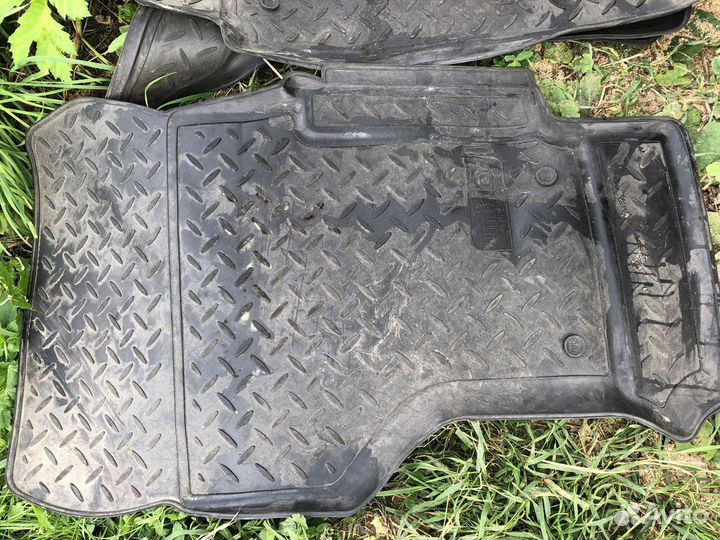 Коврики резиновые Volkswagen Amarok оригинальные