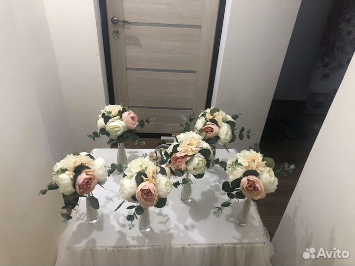 Аренда свадебной арки и свадебный стол