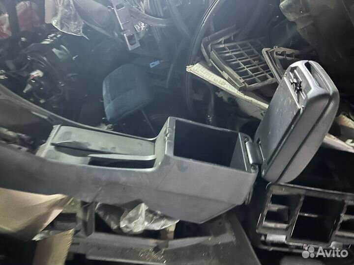 Подлокотник Lifan Solano 620