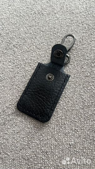 Брелок для ключей из кожи