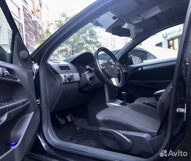 Opel Astra 1.6 МТ, 2011, 181 730 км